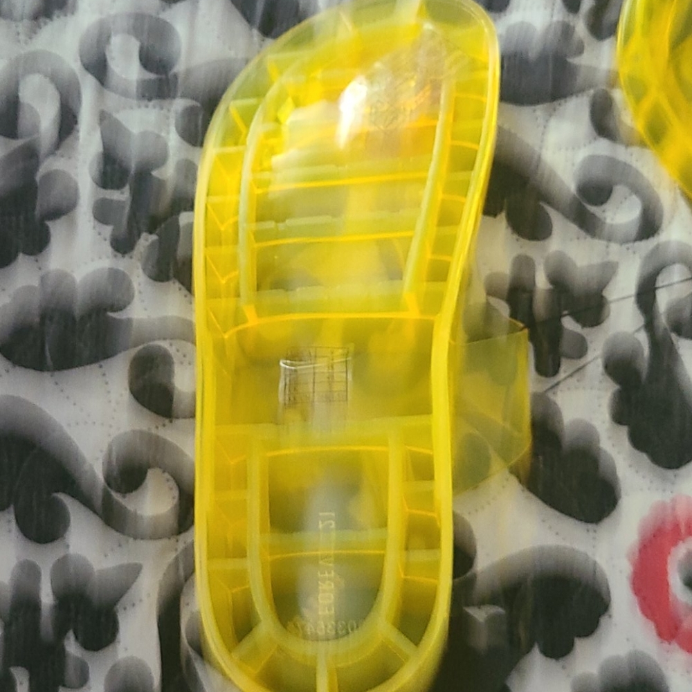 Yellow slides - Picture 2 of 3